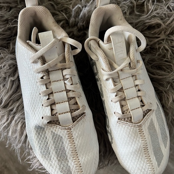 Boys Adidas Football Cleats size 3.5Y - Picture 2 of 6